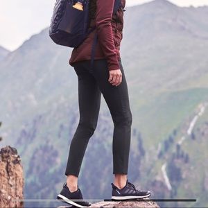 Athleta Wander Stash Skinny Pant